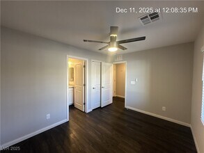 177 Petaluma Valley Dr in Las Vegas, NV - Building Photo - Building Photo