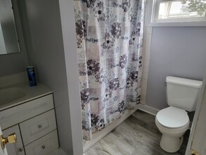 1760 Delhi St in Dubuque, IA - Building Photo - Building Photo