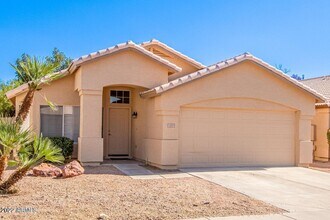 109 W Helena Dr in Phoenix, AZ - Building Photo - Building Photo