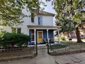 17 E Mechanic St in Shelbyville, IN - Building Photo