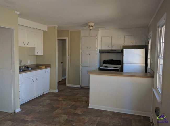 105 Oakdale Dr in Warner Robins, GA - Building Photo - Building Photo