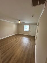 9300 Main St, Unit 9300 Main #12 in Clarence, NY - Foto de edificio - Building Photo