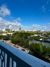 1020 Meridian Ave, Unit 811 in Miami Beach, FL - Building Photo - Building Photo