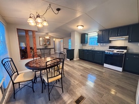 428 Timber Ridge Ln in Quincy, IL - Building Photo