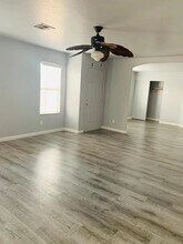 10911 Vallerosa St in Las Vegas, NV - Building Photo - Building Photo