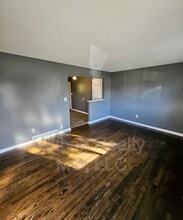 5247 Hadley St in Mission, KS - Building Photo - Building Photo