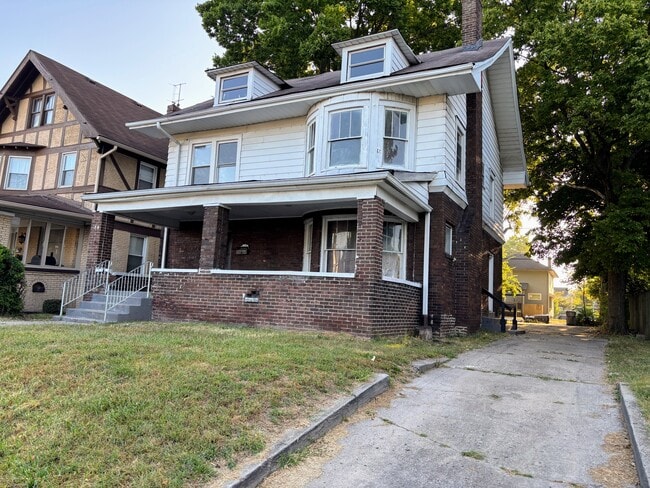 3127 N Capitol Ave in Indianapolis, IN - Building Photo - Building Photo