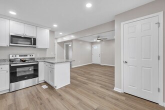 8 E Preston St in Hampton, VA - Foto de edificio - Building Photo