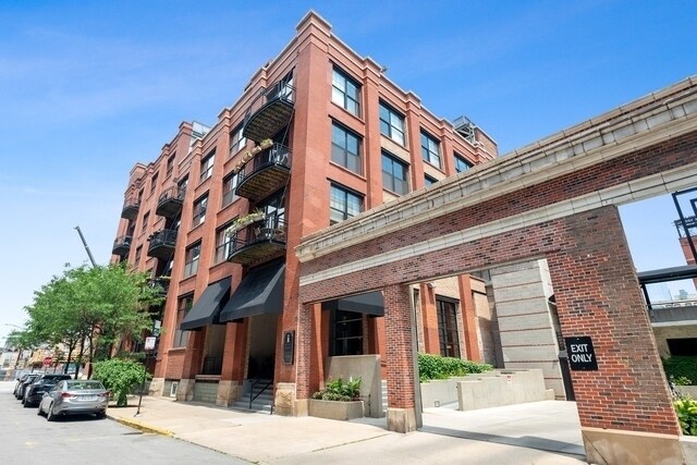 property at 1000 W Washington Blvd