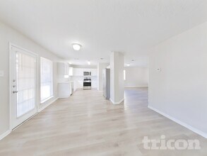 19907 Big Timber Dr in Humble, TX - Foto de edificio - Building Photo