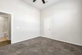 2016 W Chandler Ave in Rogers, AR - Building Photo - Building Photo