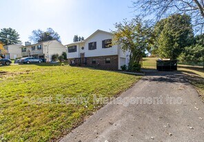 1817 Sedgewick Dr in Knoxville, TN - Building Photo