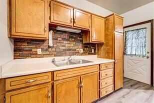 819 Dakota St in Leavenworth, KS - Building Photo