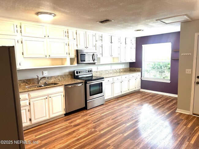 13004 Ambridge Ln in Jacksonville, FL - Building Photo - Building Photo