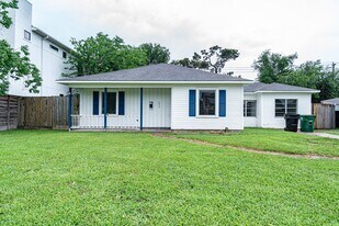 6417 Rolla St in Houston, TX - Building Photo
