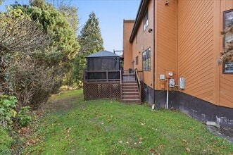 1605 Justin Pl in Mountainside, NJ - Building Photo - Building Photo