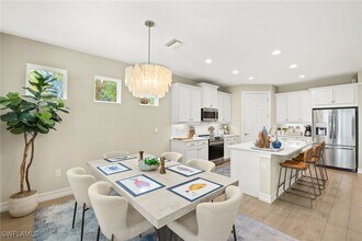 14546 Tropical Dr in Naples, FL - Building Photo - Building Photo