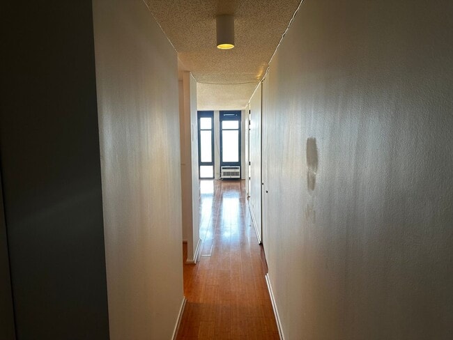 6700 S South Shore Dr in Chicago, IL - Building Photo - Building Photo