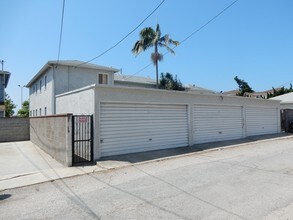 7021 W Manchester Ave in Los Angeles, CA - Building Photo - Building Photo