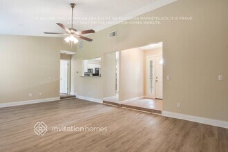 974 Treadway Dr in Deltona, FL - Foto de edificio - Building Photo