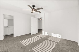 491 Waterfall Cv Ct in Henderson, NV - Building Photo - Building Photo