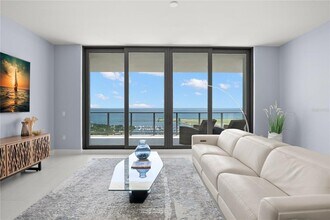 301 1st St S in St. Petersburg, FL - Building Photo - Building Photo