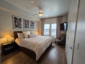 1275 Escalante Dr, Unit Apt 236 in Durango, CO - Building Photo