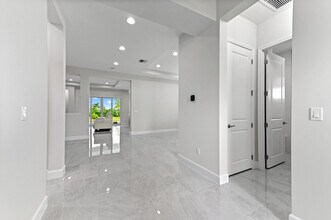 14236 Gray Bark Bnd in Westlake, FL - Foto de edificio - Building Photo