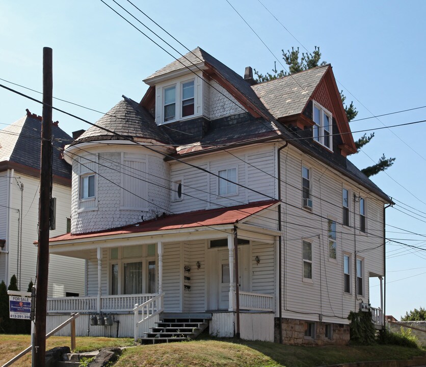 81 N Balph Ave in Pittsburgh, PA - Building Photo