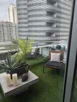 1050 Brickell Ave in Miami, FL - Building Photo