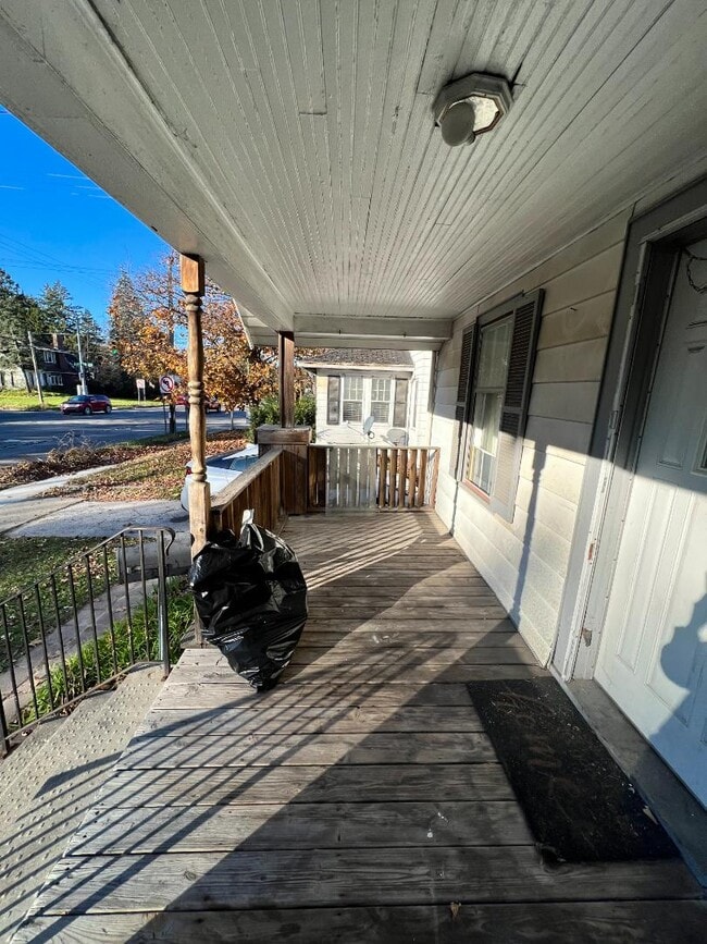 1946 Gratiot Ave in Saginaw, MI - Building Photo - Building Photo