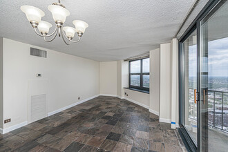 3660 N Lake Shore Dr in Chicago, IL - Building Photo - Building Photo