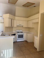 44313 Larrea St in Indio, CA - Building Photo