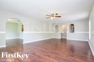 2973 Whispering Trails Dr in Winter Haven, FL - Foto de edificio - Building Photo