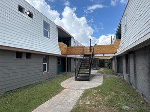 2434 Lidstone St in Houston, TX - Building Photo - Building Photo