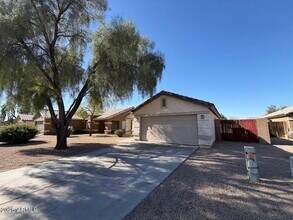 2242 S 63rd Dr in Phoenix, AZ - Building Photo - Building Photo