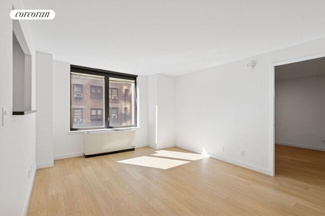150 E 57th St
