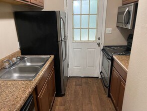 1943 Dawsey St in Tallahassee, FL - Building Photo - Building Photo