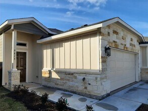 9815 Grosbeak Ln in Magnolia, TX - Building Photo - Building Photo