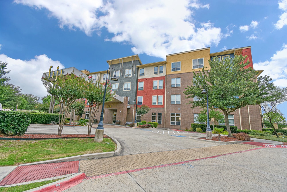Fiji Senior Villas in Dallas, TX - Building Photo