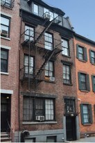 102 Greenwich Avenue in New York, NY - Building Photo