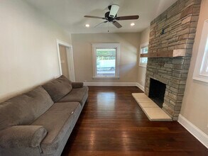 324 E Center St in Blanchester, OH - Foto de edificio - Building Photo