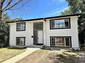 907 W Madison St in Colorado Springs, CO - Building Photo
