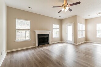 7882 Rainey Dr in Nashville, TN - Building Photo - Building Photo