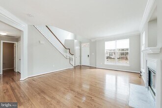 21765 Tottenham Hale Ct in Sterling, VA - Building Photo - Building Photo