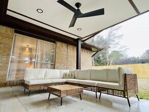 15819 Echo Canyon Dr in Houston, TX - Building Photo - Building Photo