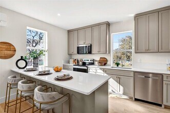 439 W 9th St in Dallas, TX - Building Photo - Building Photo