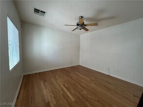 7953 Violet Sky St in Las Vegas, NV - Building Photo - Building Photo