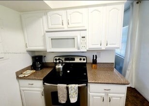233 80th St in Miami Beach, FL - Building Photo - Building Photo