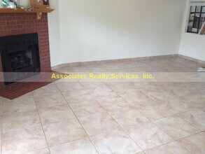 4335 SW 21st Ln in Gainesville, FL - Building Photo - Building Photo